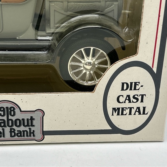 ERTL Ford Runabout 1918 Agway 1/25 Scale Barrel Truck Bank Die Cast Metal 1991 - Picture 6 of 14